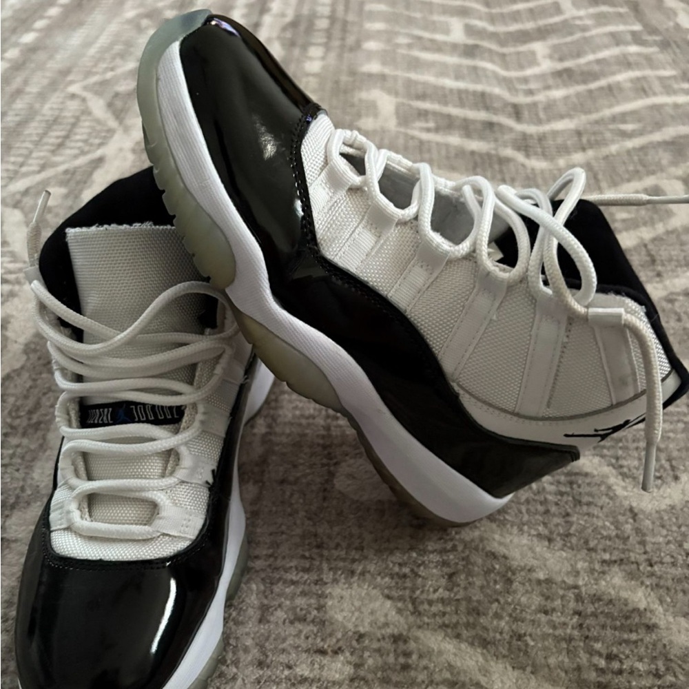 Jordan Black and White concords